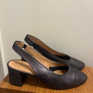 Intentionally metallic pumps